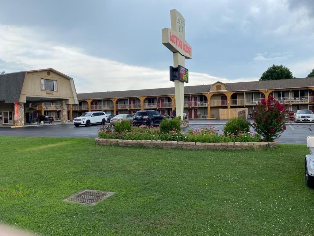 Conner Hill Motor Lodge Pigeon Forge Exterior photo